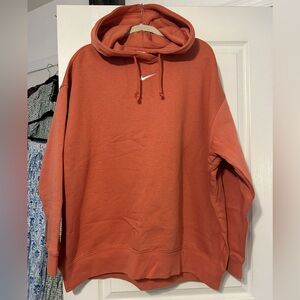 Nike Women’s Sportswear Essentials  Hoodie Sweater